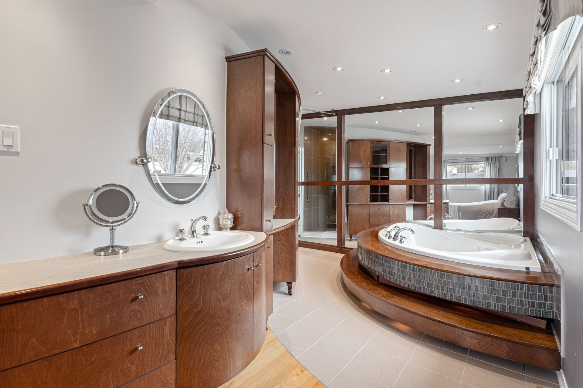 









432


Rue de Fontainebleau N.

,
Longueuil (Le Vieux-Longueuil),




QC
J4L2W5


