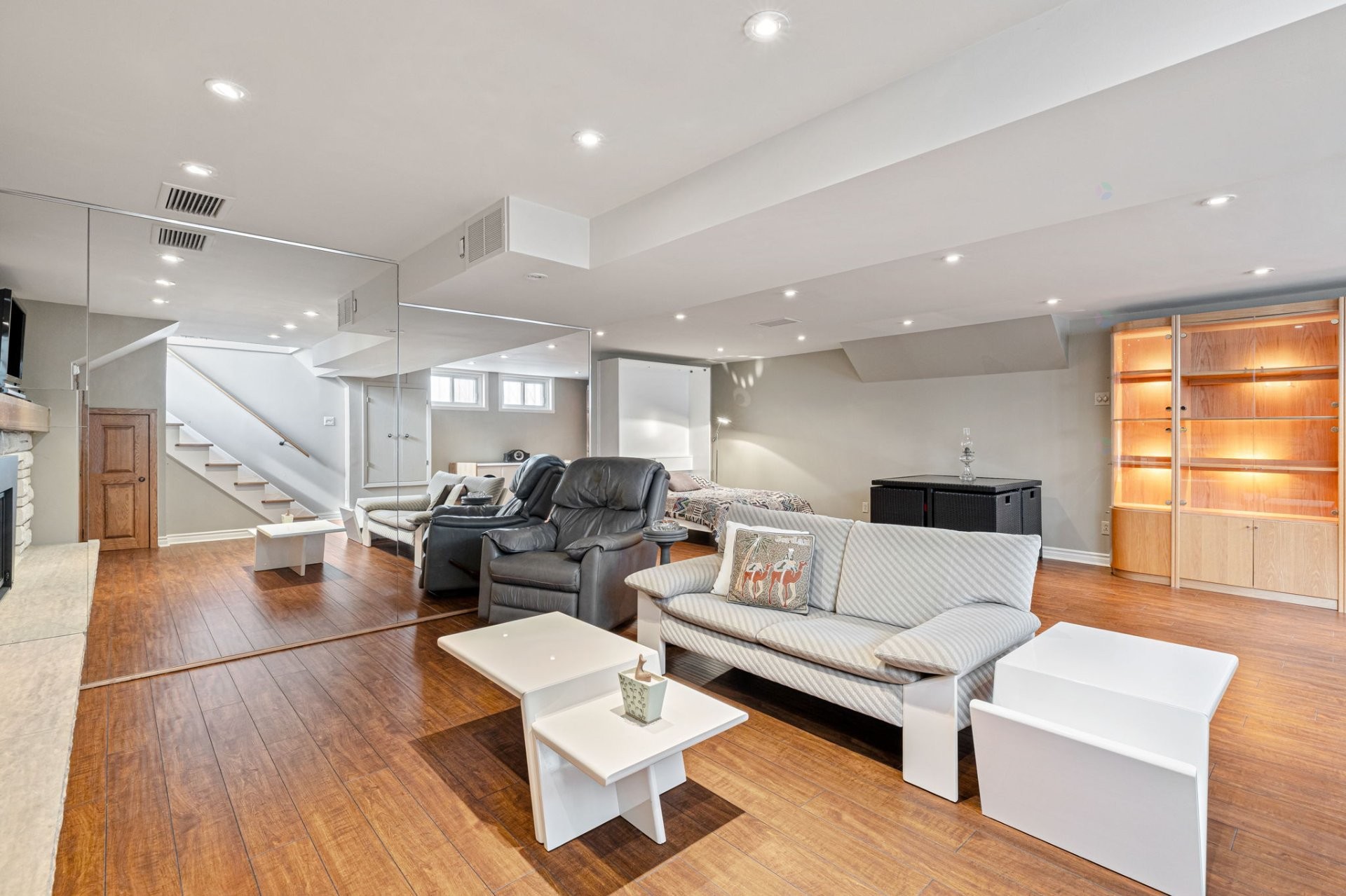 









432


Rue de Fontainebleau N.

,
Longueuil (Le Vieux-Longueuil),




QC
J4L2W5

