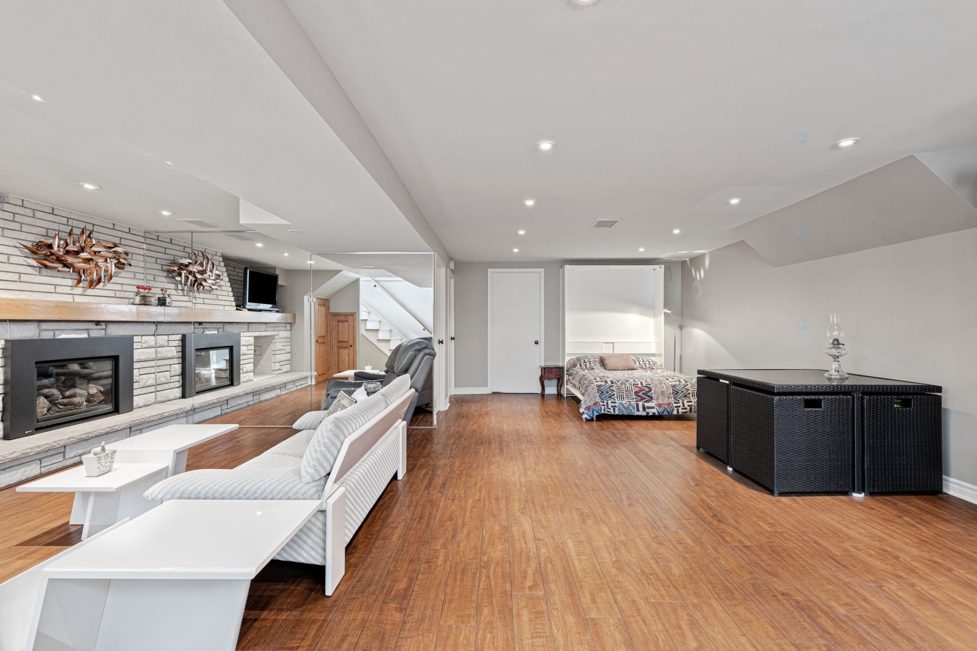 









432


Rue de Fontainebleau N.

,
Longueuil (Le Vieux-Longueuil),




QC
J4L2W5

