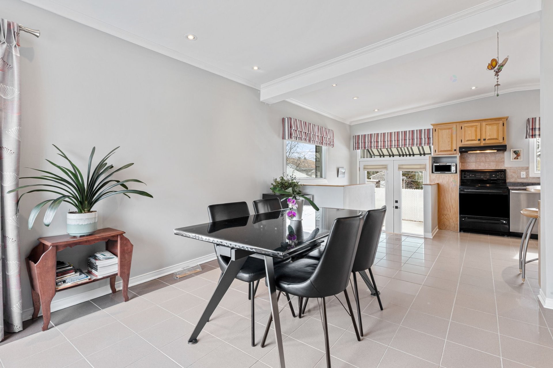 









432


Rue de Fontainebleau N.

,
Longueuil (Le Vieux-Longueuil),




QC
J4L2W5

