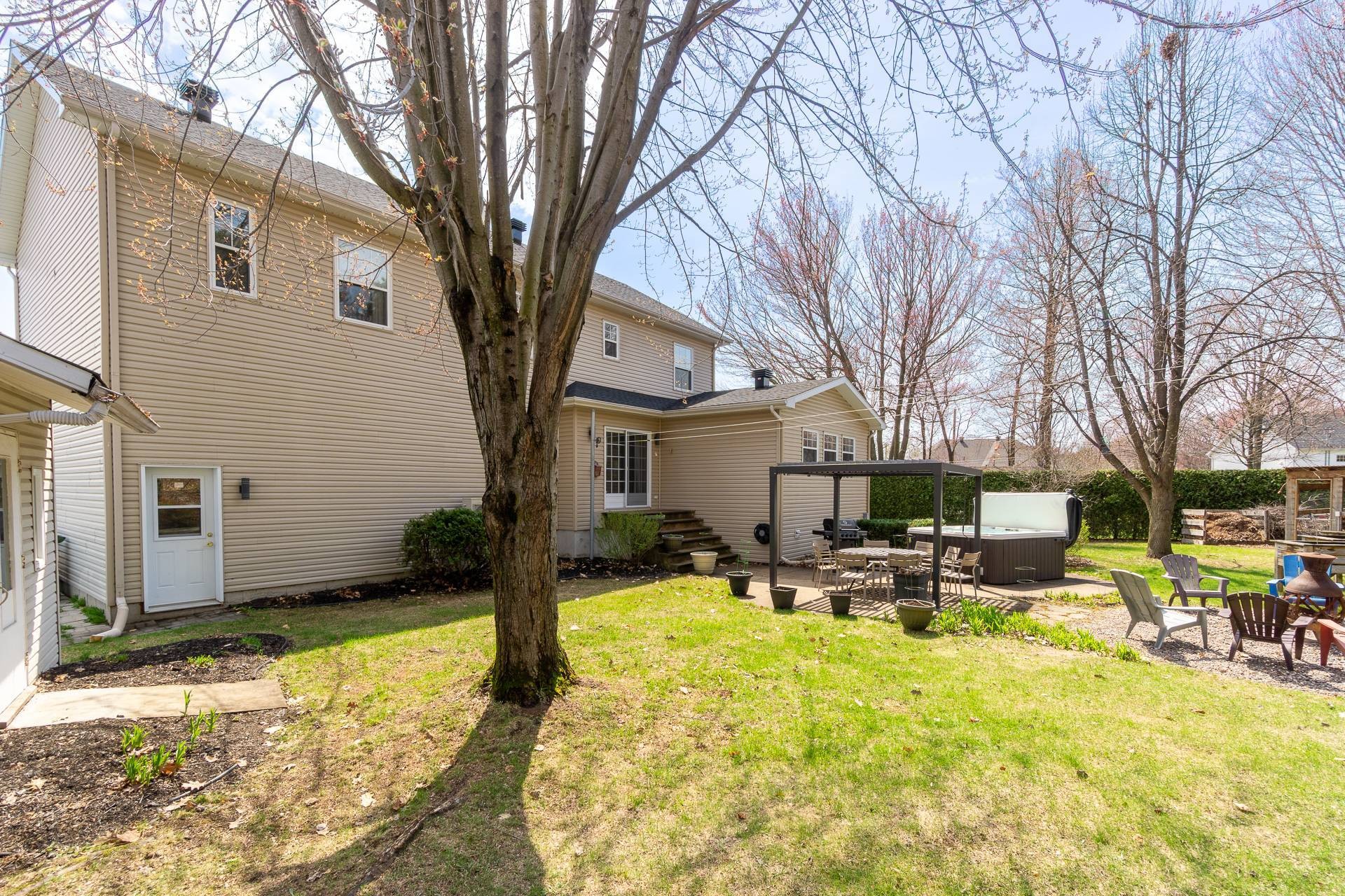 









200


Rue Michel-Lemay

,
Trois-Rivières,




QC
G8W2A4


