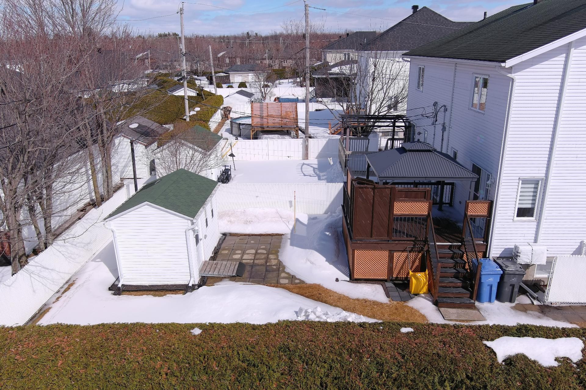









3875


Rue Philibert-Dumas

,
Shawinigan,




QC
G9P5E6

