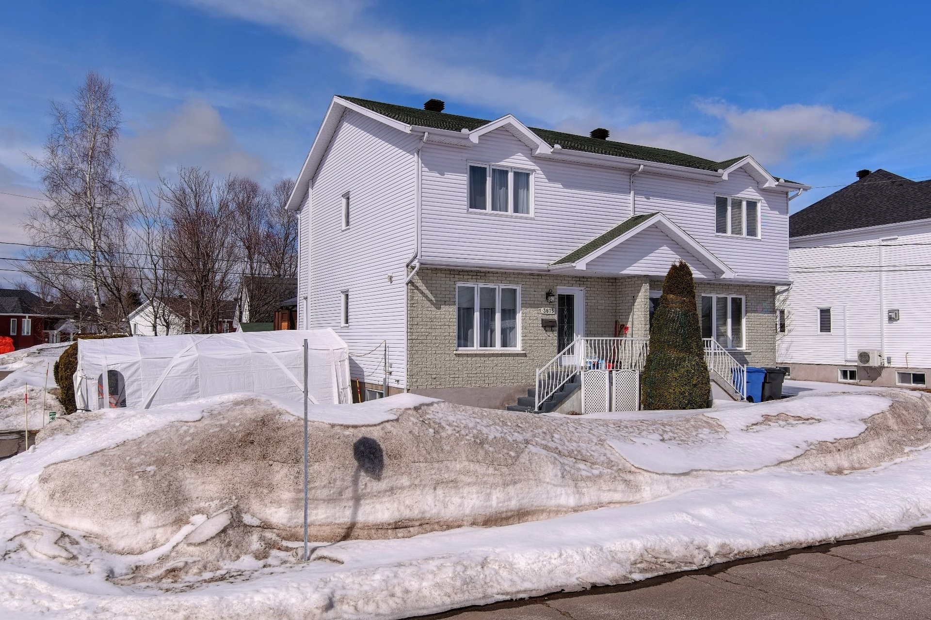 









3875


Rue Philibert-Dumas

,
Shawinigan,




QC
G9P5E6

