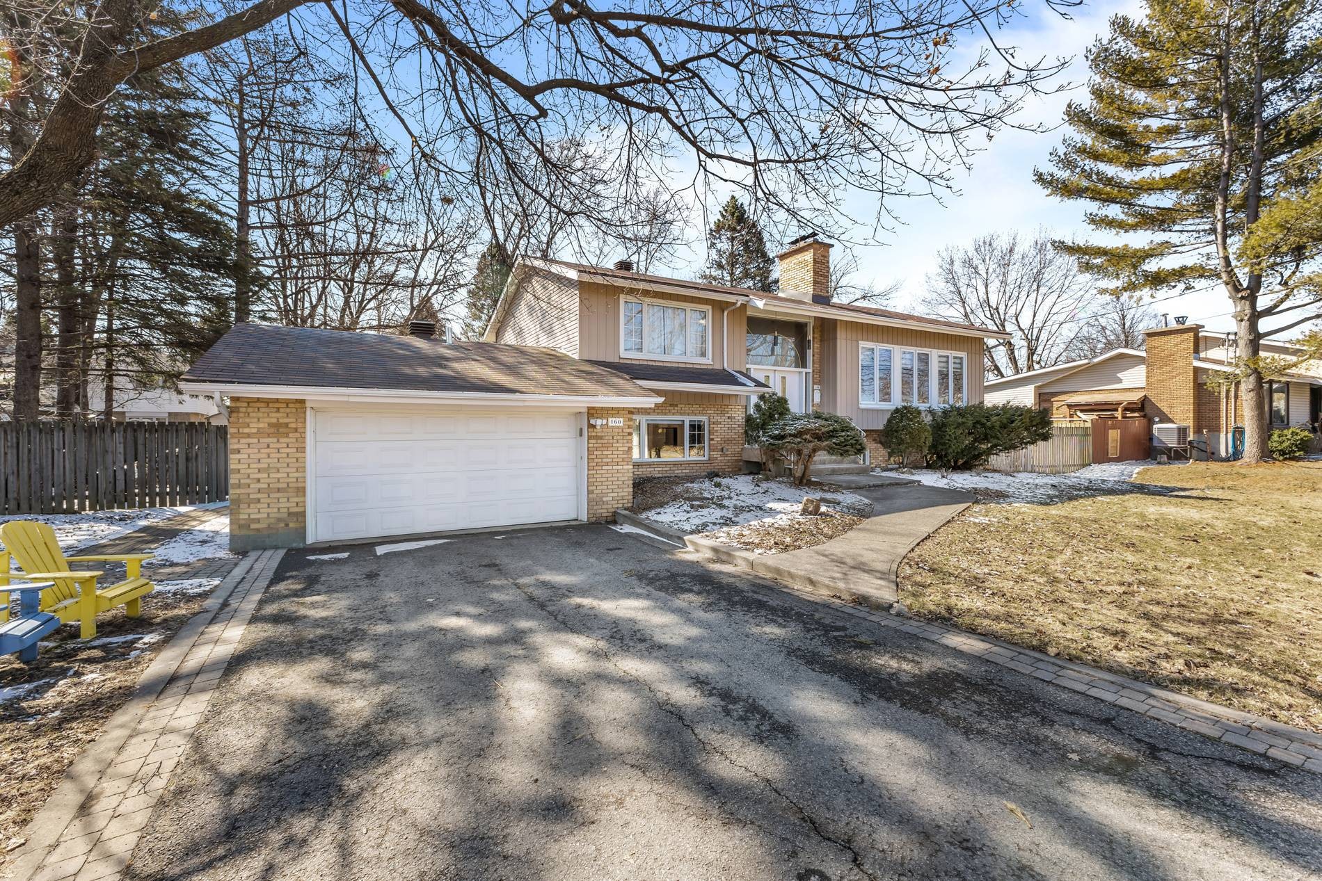 









160


Hampshire Road

,
Beaconsfield,




QC
H9W3N3

