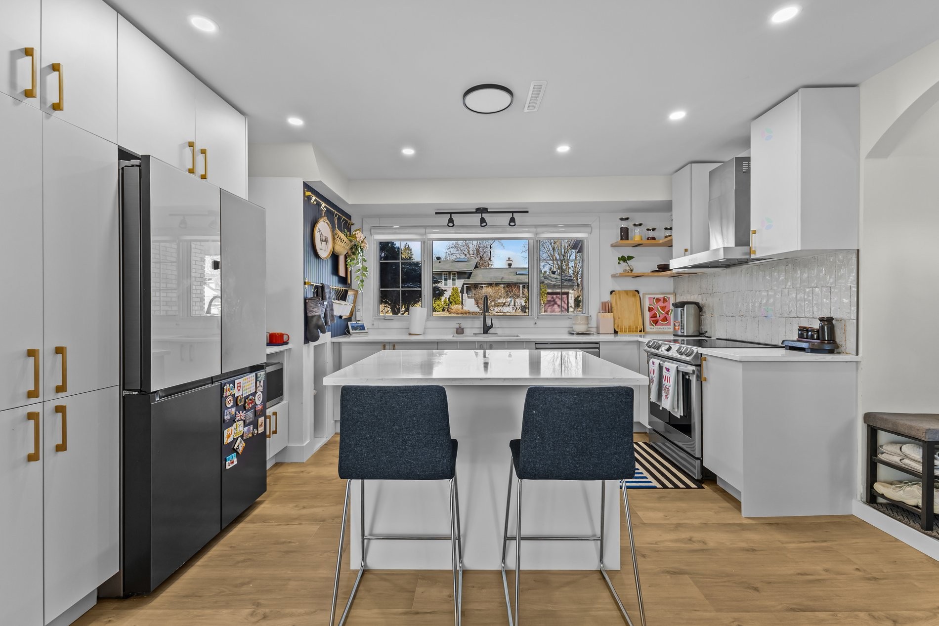 









160


Hampshire Road

,
Beaconsfield,




QC
H9W3N3

