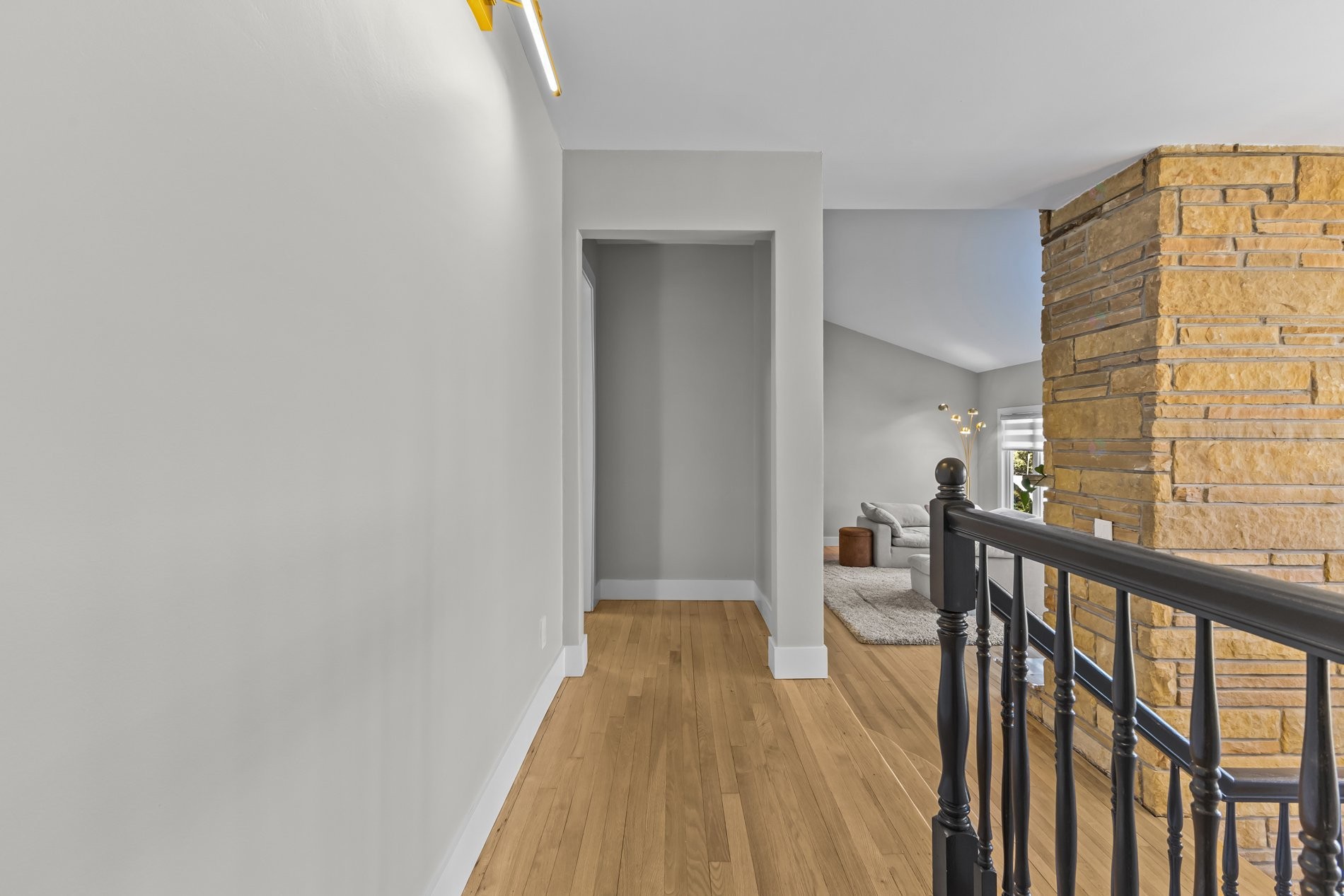 









160


Hampshire Road

,
Beaconsfield,




QC
H9W3N3

