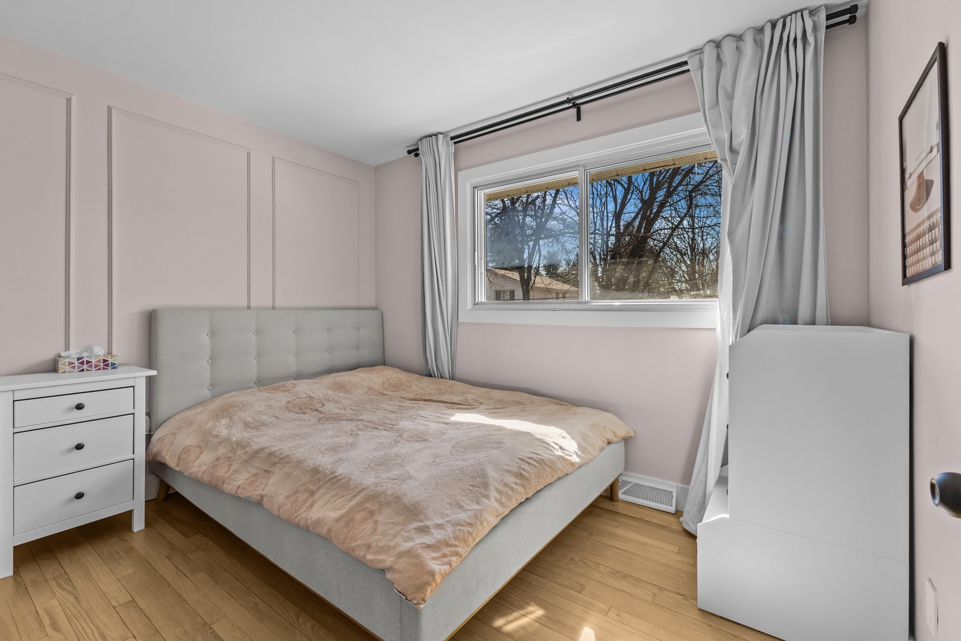 









160


Hampshire Road

,
Beaconsfield,




QC
H9W3N3

