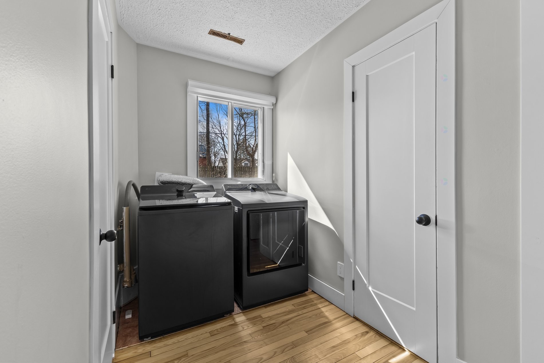 









160


Hampshire Road

,
Beaconsfield,




QC
H9W3N3

