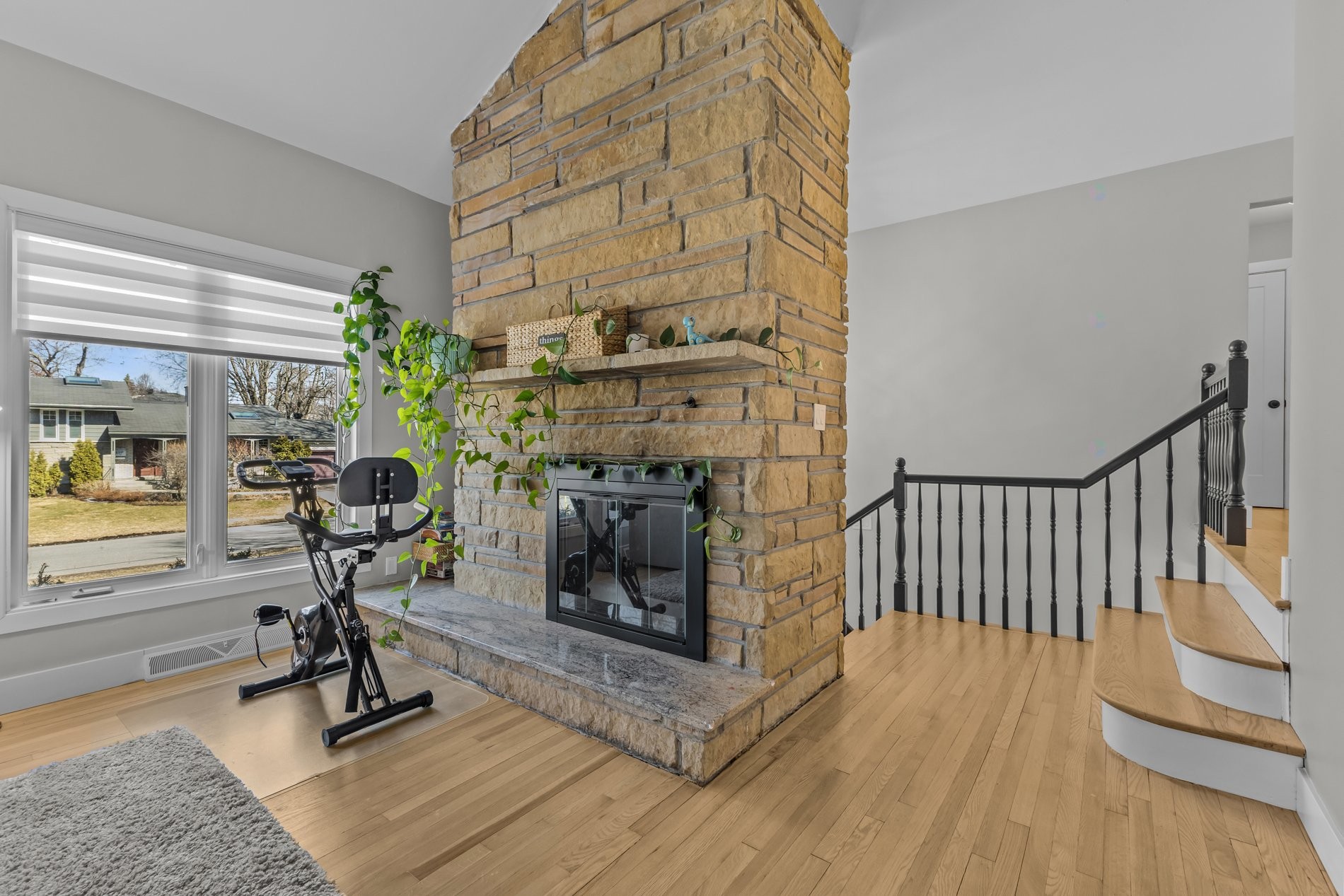 









160


Hampshire Road

,
Beaconsfield,




QC
H9W3N3

