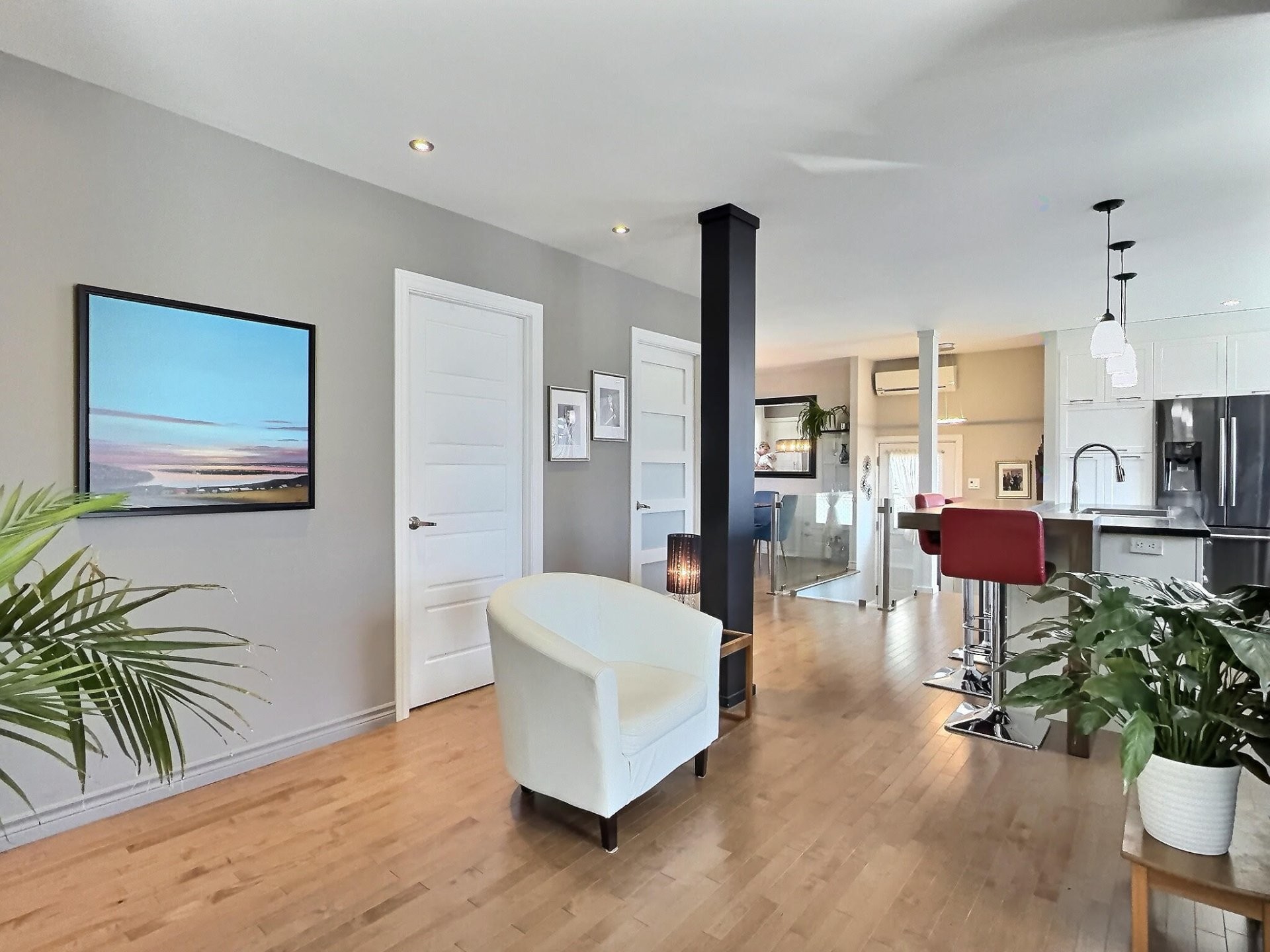 









212


Rue Tétreault

,
Trois-Rivières,




QC
G8T4V2


