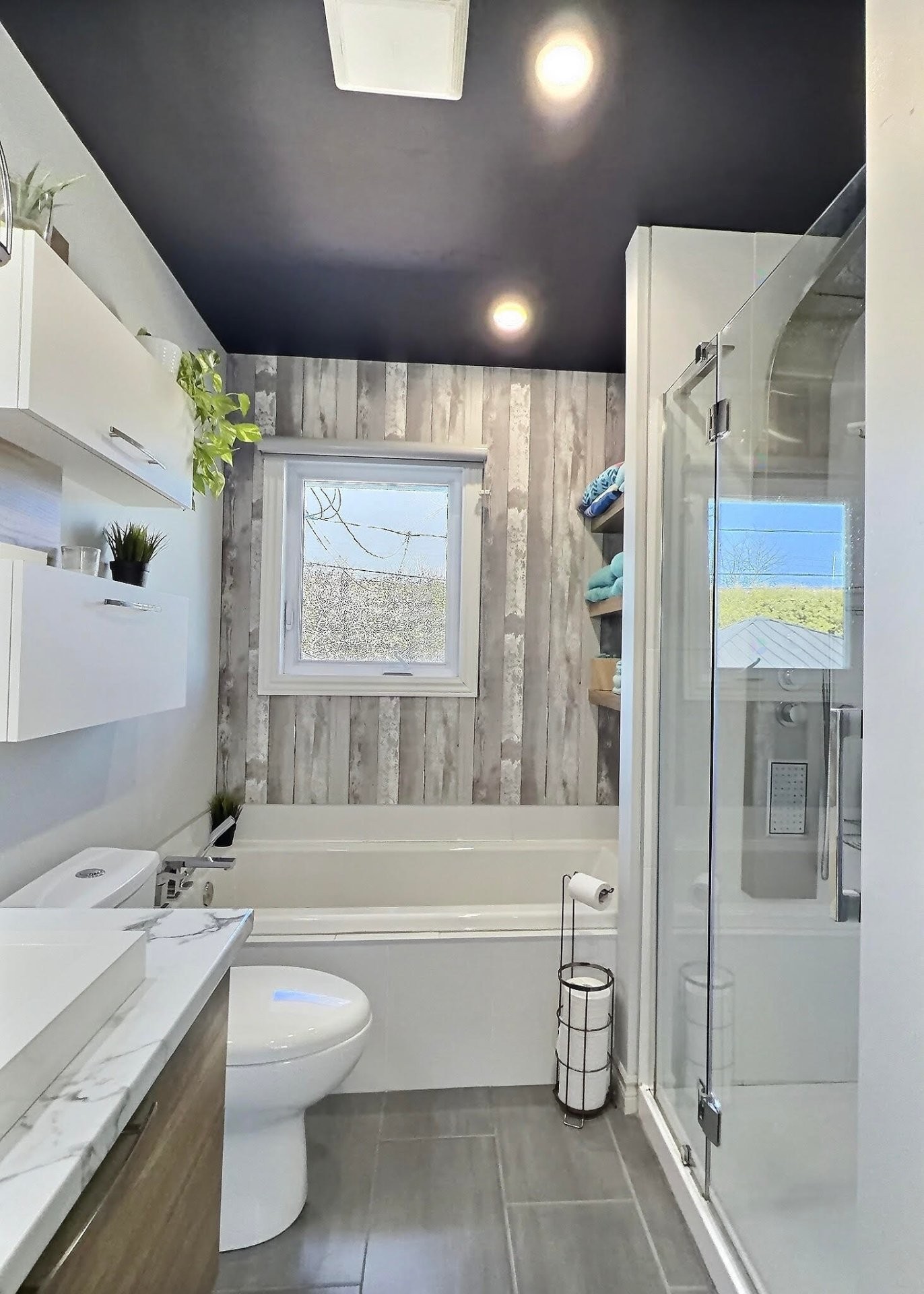 









212


Rue Tétreault

,
Trois-Rivières,




QC
G8T4V2

