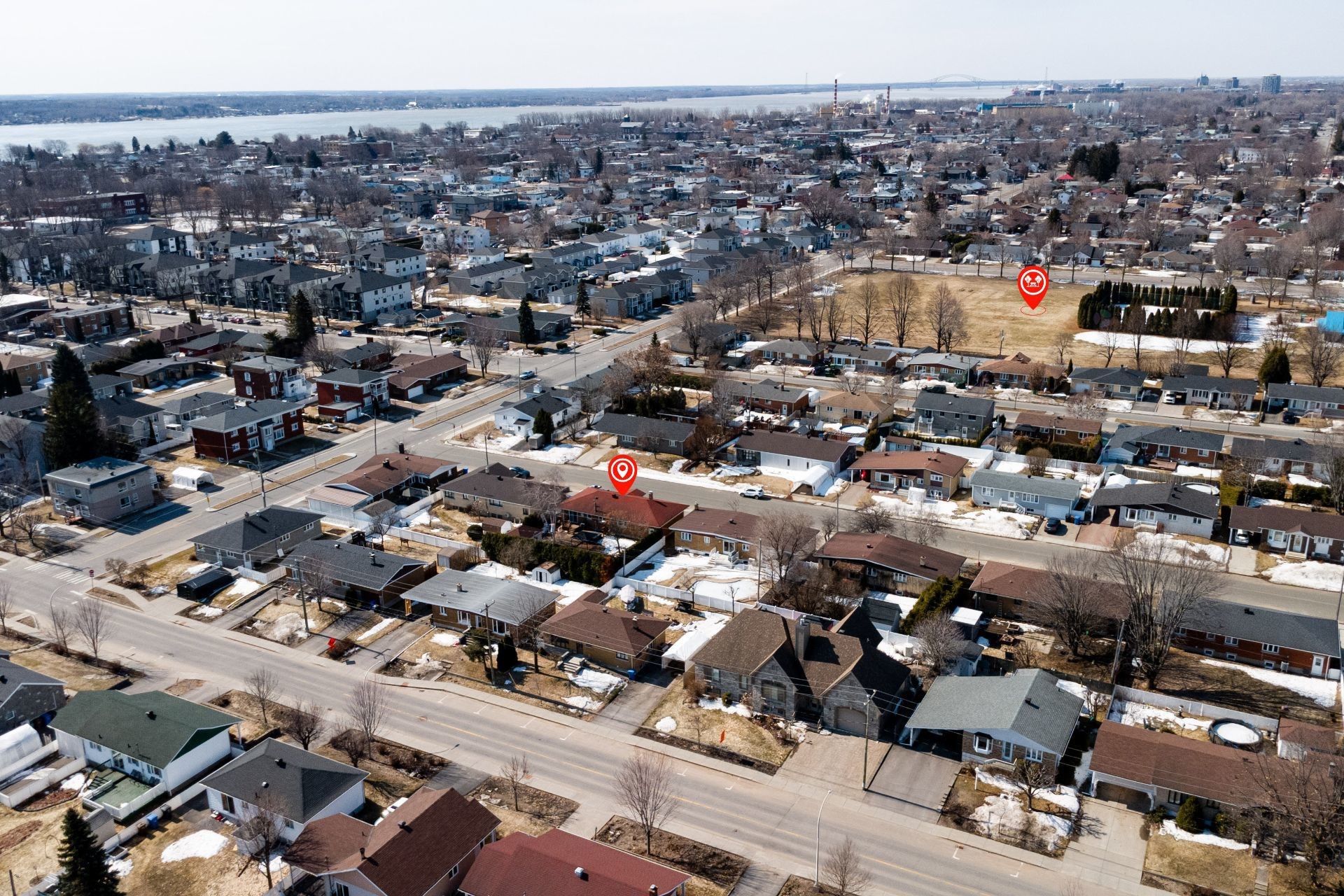 









212


Rue Tétreault

,
Trois-Rivières,




QC
G8T4V2

