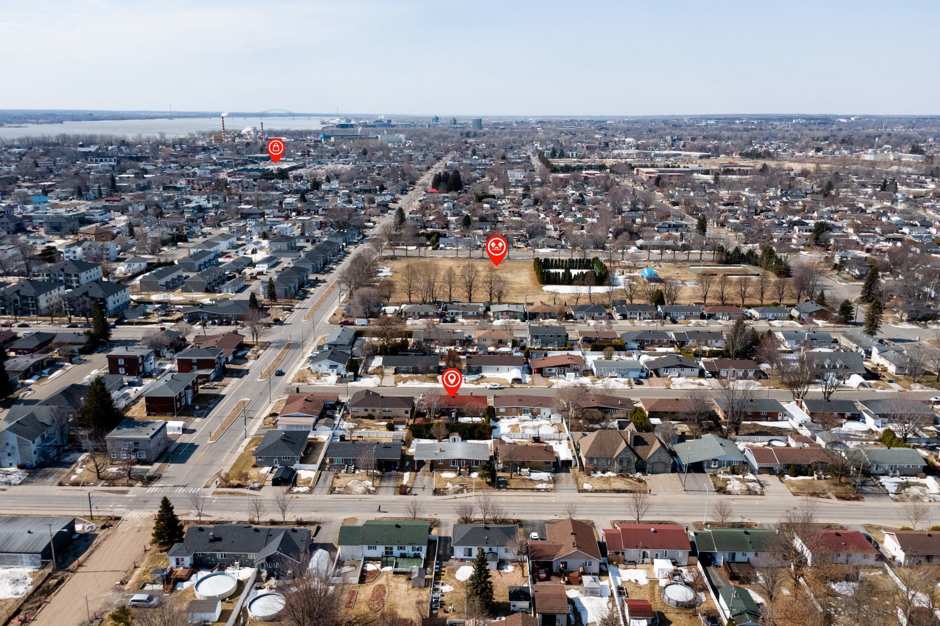 









212


Rue Tétreault

,
Trois-Rivières,




QC
G8T4V2

