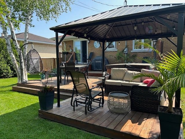 









212


Rue Tétreault

,
Trois-Rivières,




QC
G8T4V2

