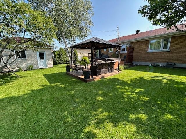 









212


Rue Tétreault

,
Trois-Rivières,




QC
G8T4V2

