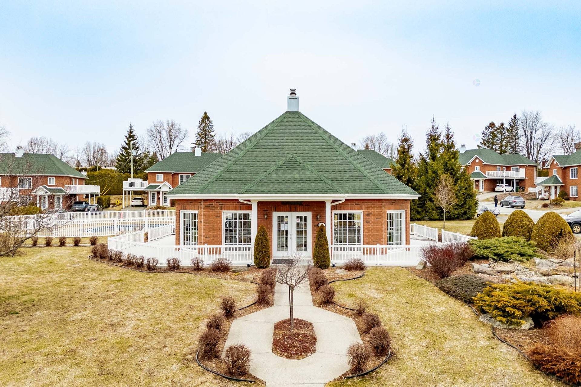 









677


12e Avenue N.

, 1201A,
Sherbrooke (Fleurimont),




QC
J1E4L8

