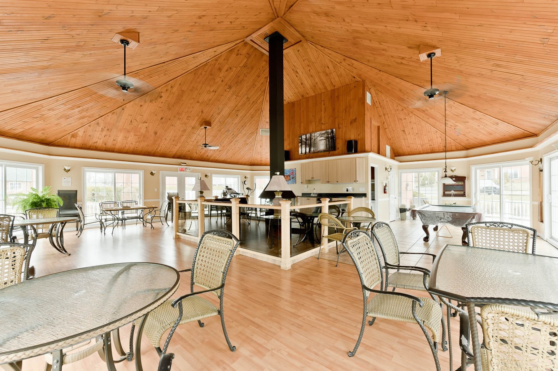 









677


12e Avenue N.

, 1201A,
Sherbrooke (Fleurimont),




QC
J1E4L8

