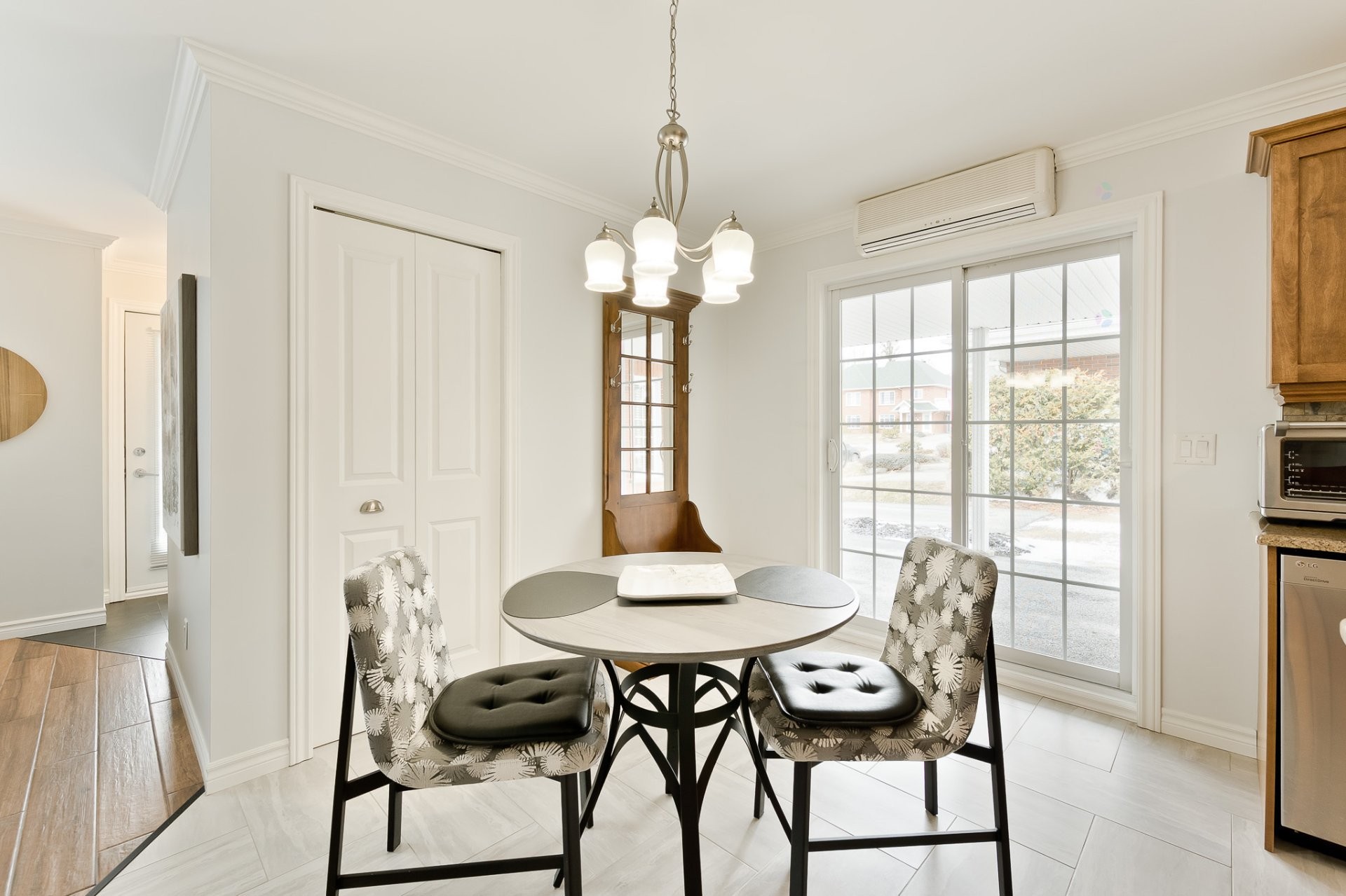 









677


12e Avenue N.

, 1201A,
Sherbrooke (Fleurimont),




QC
J1E4L8

