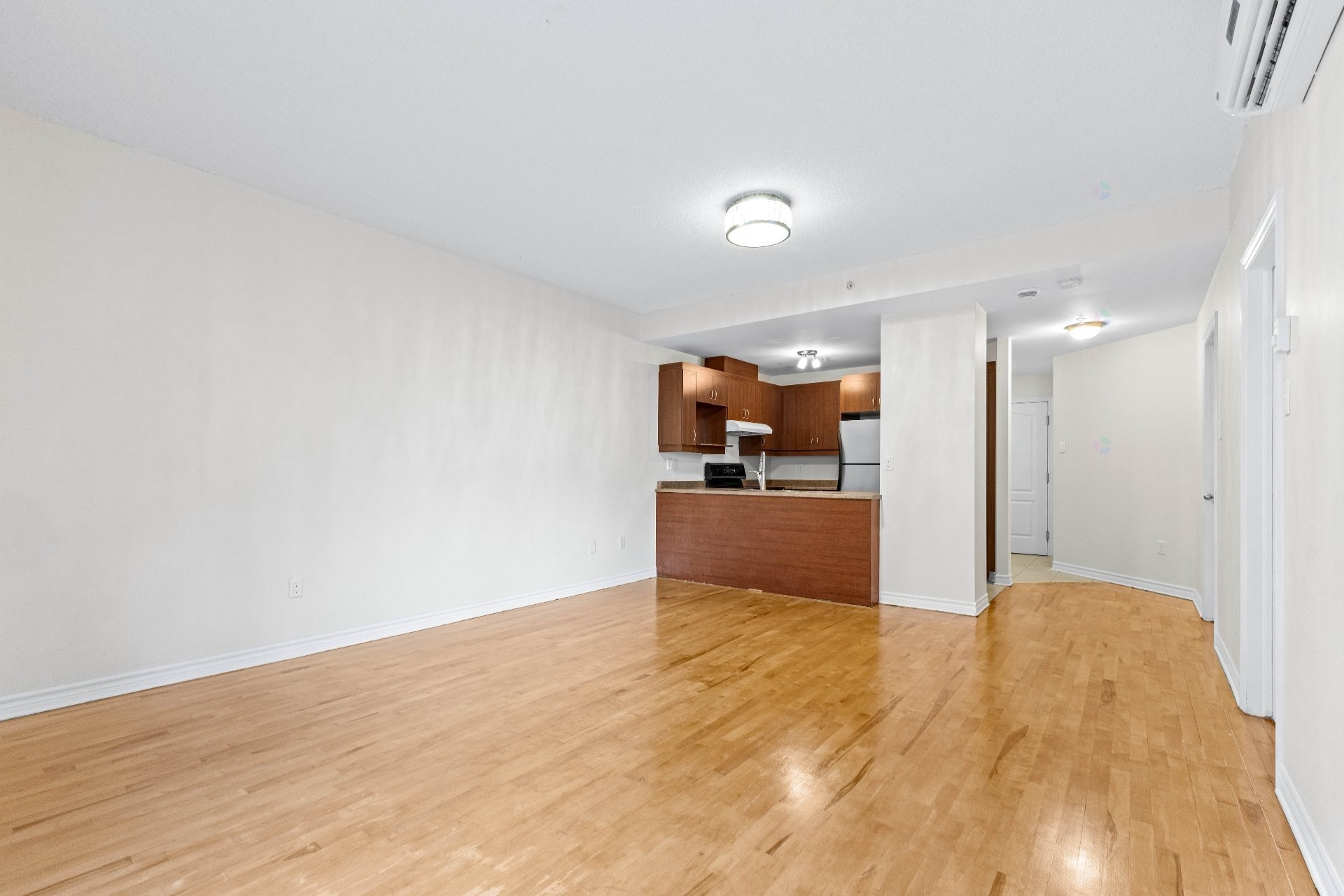 









3075


Av. Ernest-Hemingway

, 101,
Montréal (Saint-Laurent),




QC
H4R0A7

