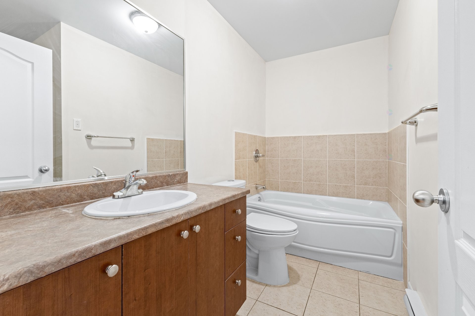 









3075


Av. Ernest-Hemingway

, 101,
Montréal (Saint-Laurent),




QC
H4R0A7

