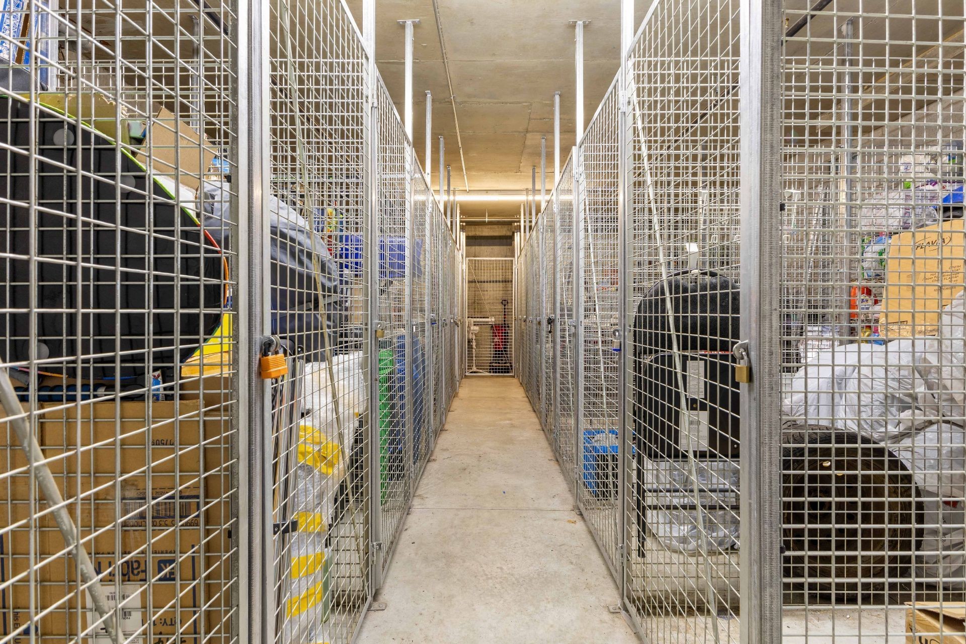 









3075


Av. Ernest-Hemingway

, 101,
Montréal (Saint-Laurent),




QC
H4R0A7

