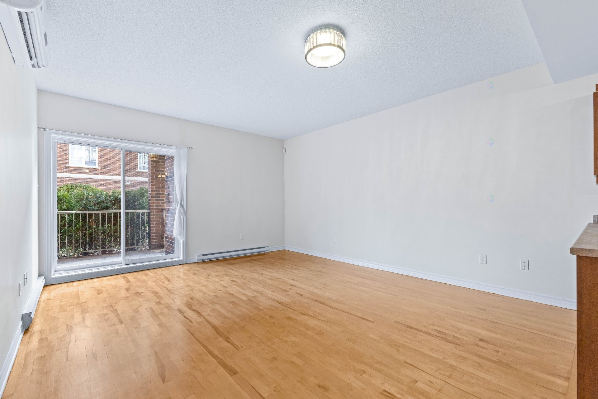 









3075


Av. Ernest-Hemingway

, 101,
Montréal (Saint-Laurent),




QC
H4R0A7

