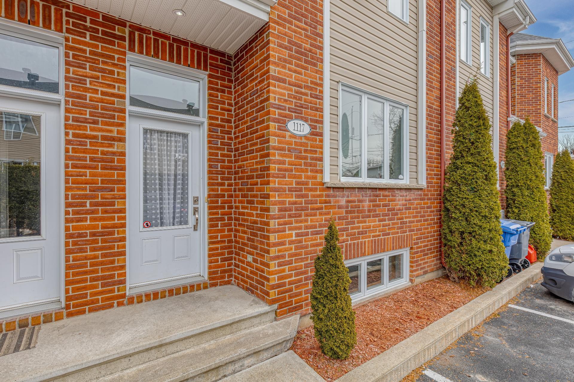 









1117


Rue St-Viateur

,
Joliette,




QC
J6E0K4

