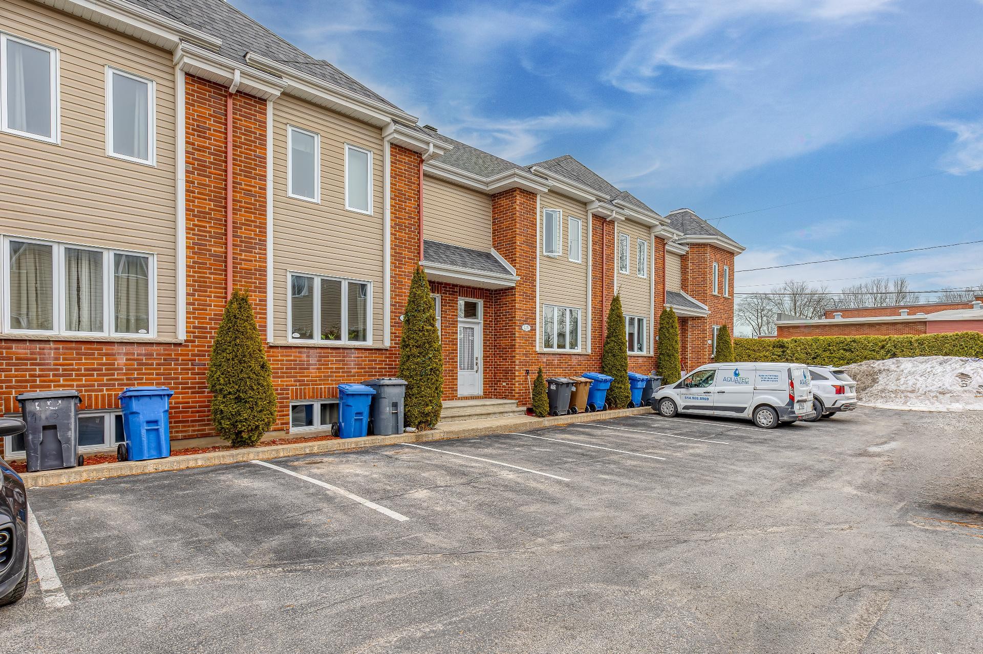 









1117


Rue St-Viateur

,
Joliette,




QC
J6E0K4

