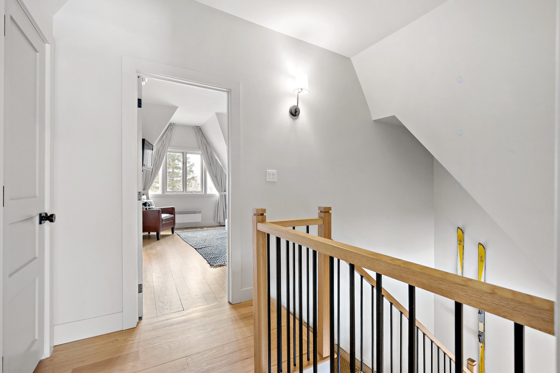 









218


Ch. de la Forêt

, 4,
Mont-Tremblant,




QC
J8E3K8

