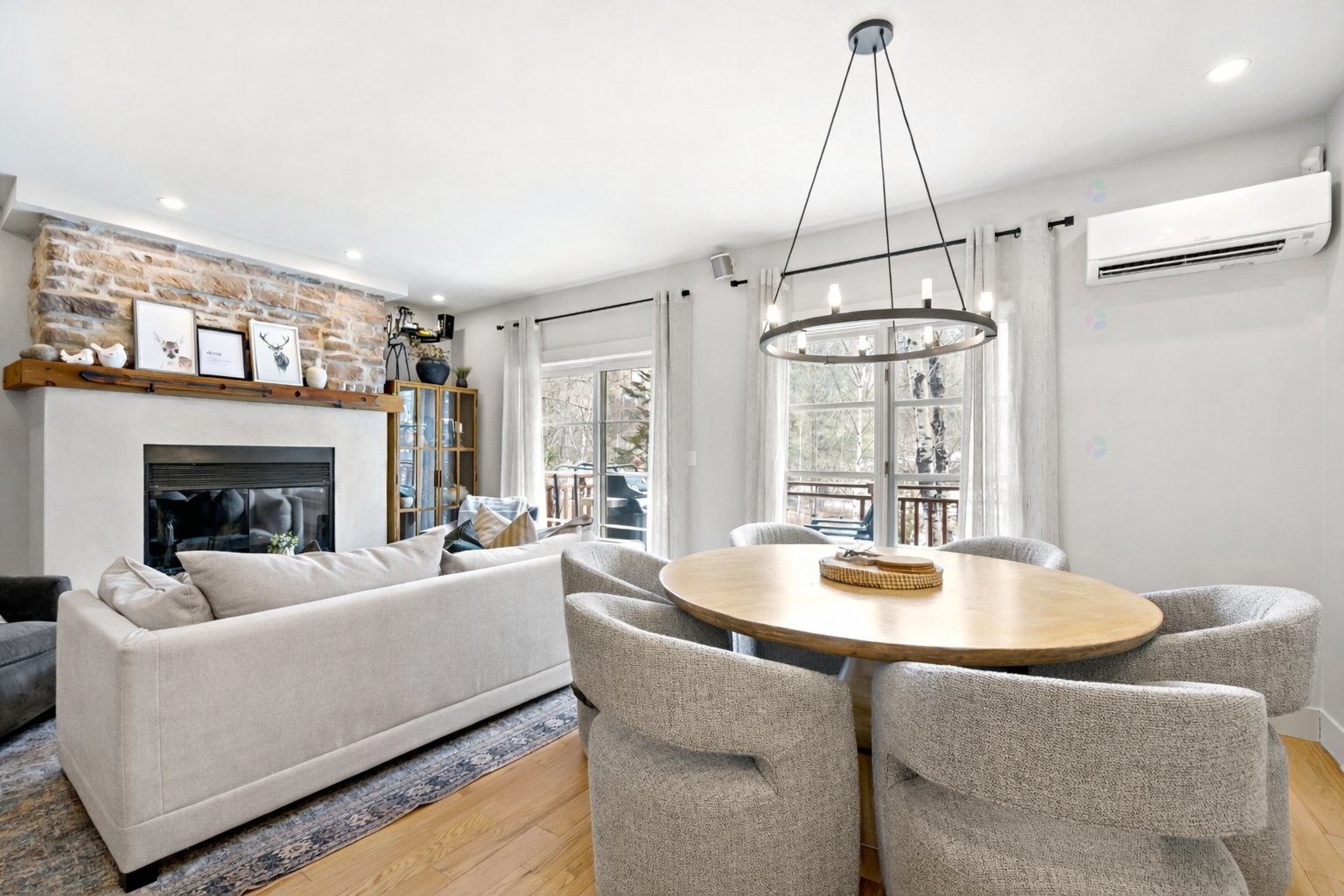 









218


Ch. de la Forêt

, 4,
Mont-Tremblant,




QC
J8E3K8

