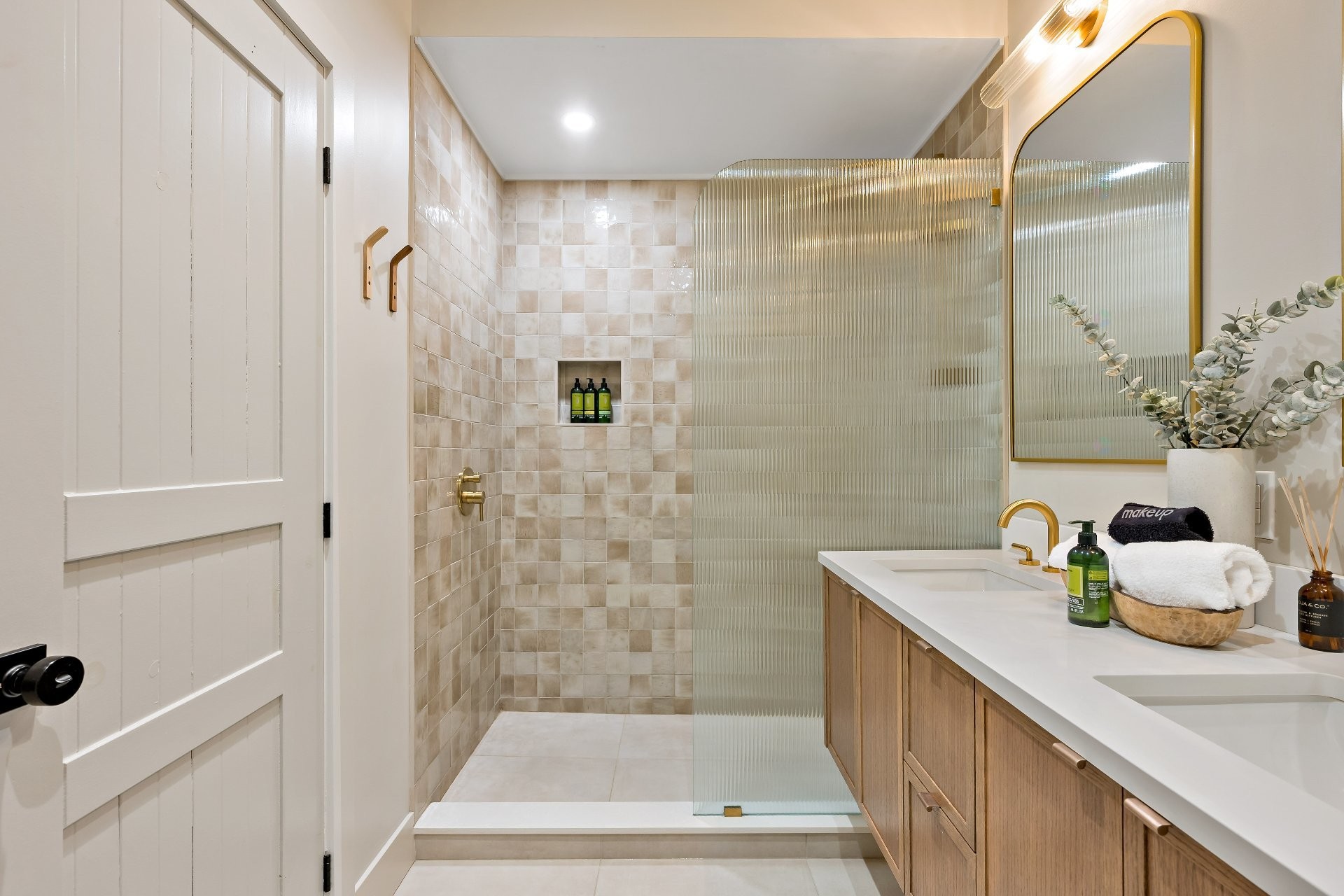 









218


Ch. de la Forêt

, 4,
Mont-Tremblant,




QC
J8E3K8

