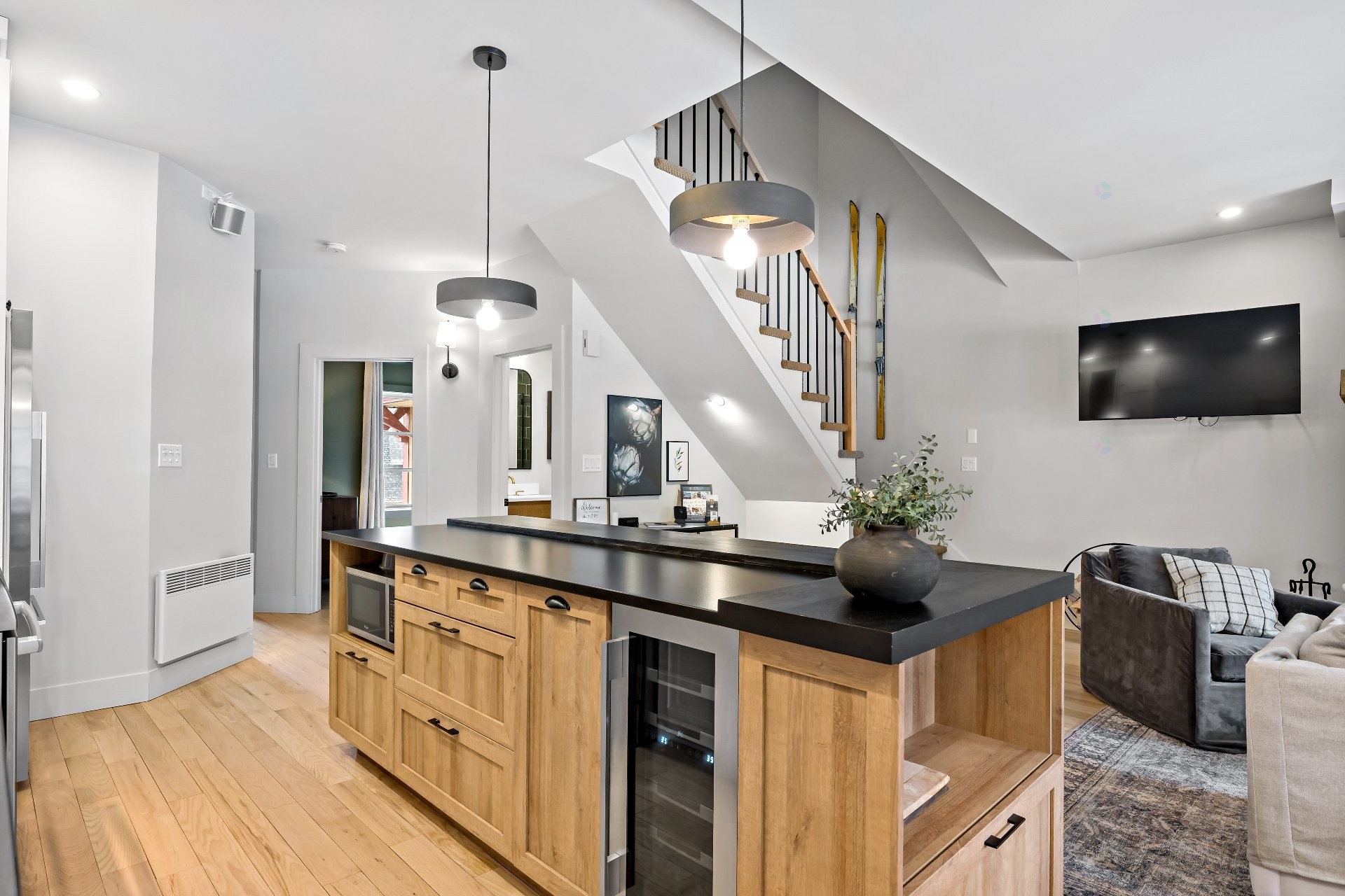 









218


Ch. de la Forêt

, 4,
Mont-Tremblant,




QC
J8E3K8

