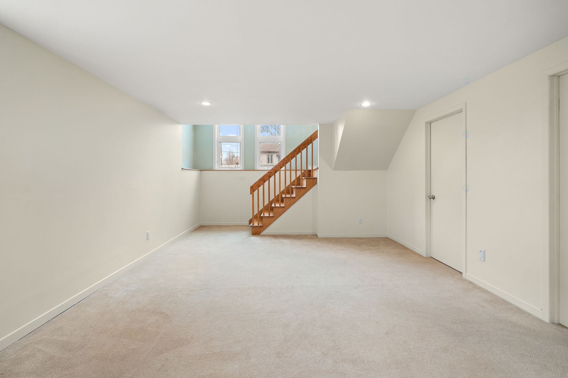 









1440


Rue Colomb

,
Sainte-Catherine,




QC
J5C1S9

