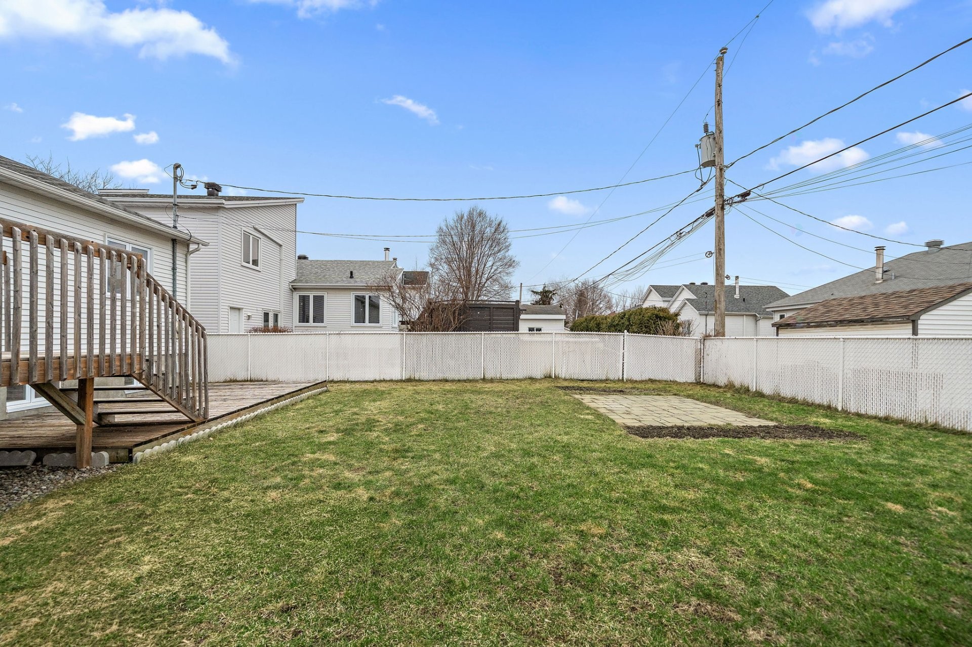 









1440


Rue Colomb

,
Sainte-Catherine,




QC
J5C1S9

