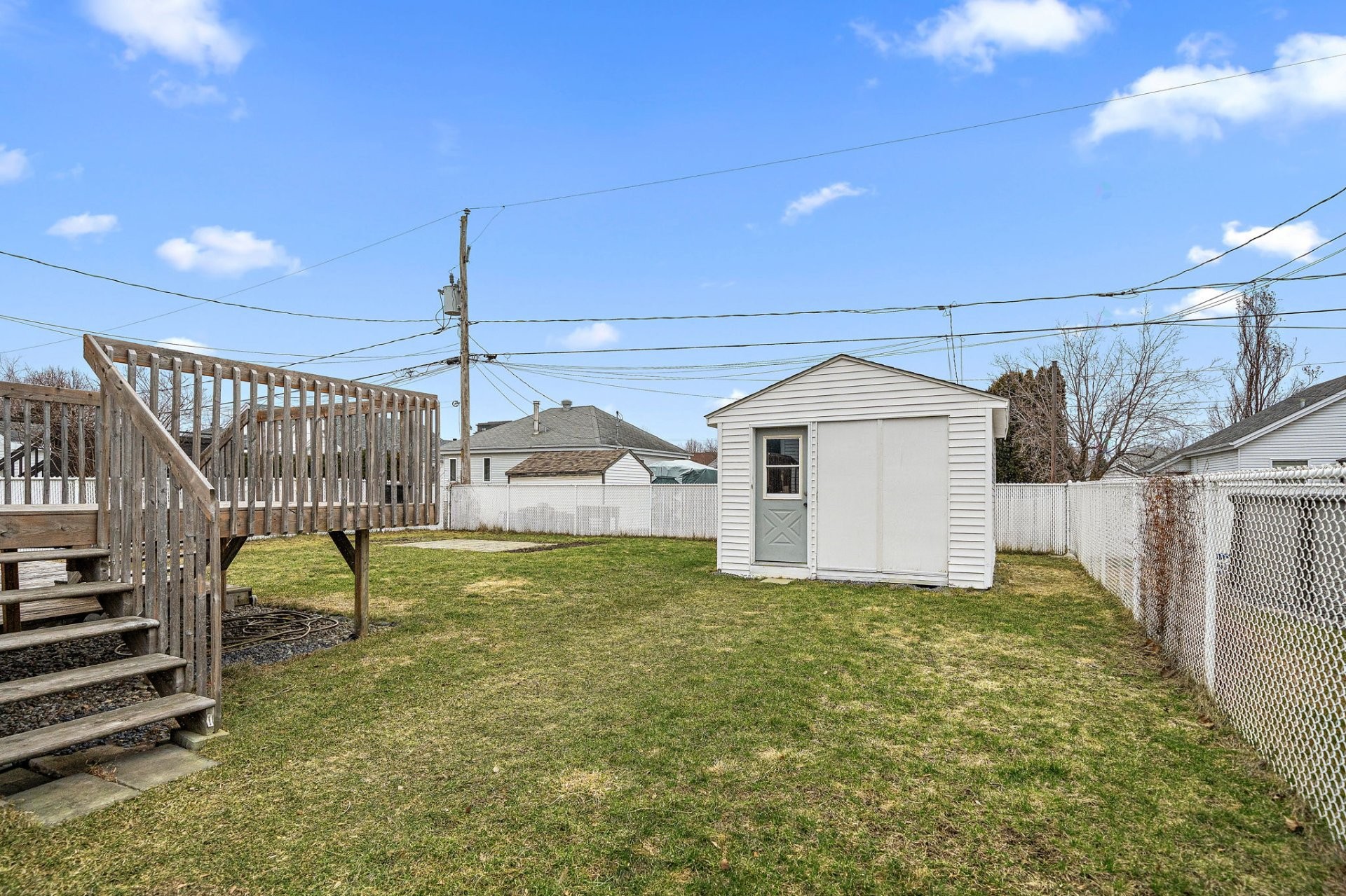 









1440


Rue Colomb

,
Sainte-Catherine,




QC
J5C1S9

