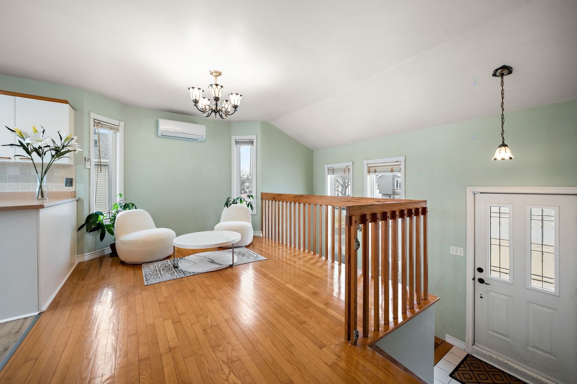 









1440


Rue Colomb

,
Sainte-Catherine,




QC
J5C1S9

