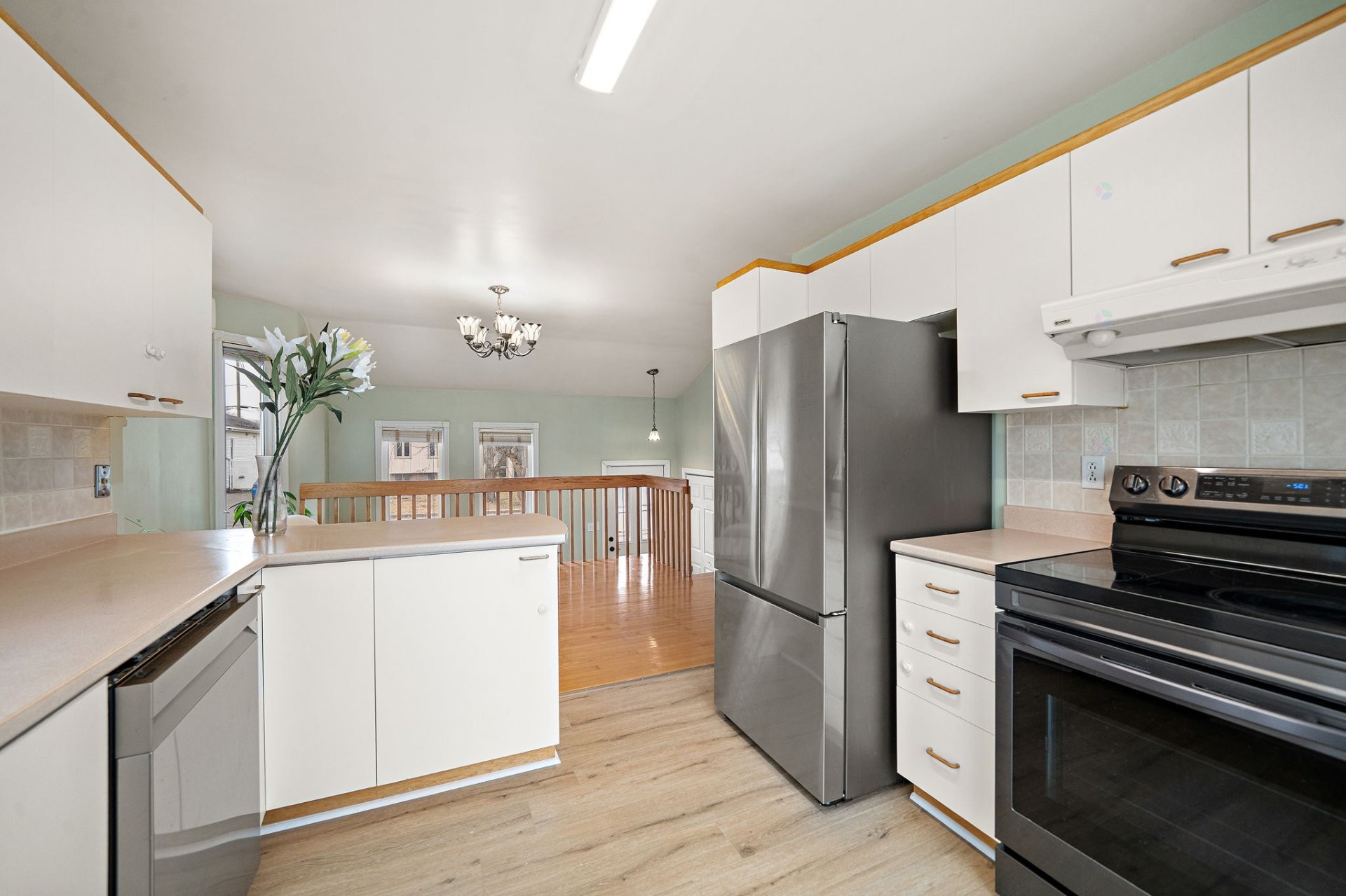 









1440


Rue Colomb

,
Sainte-Catherine,




QC
J5C1S9

