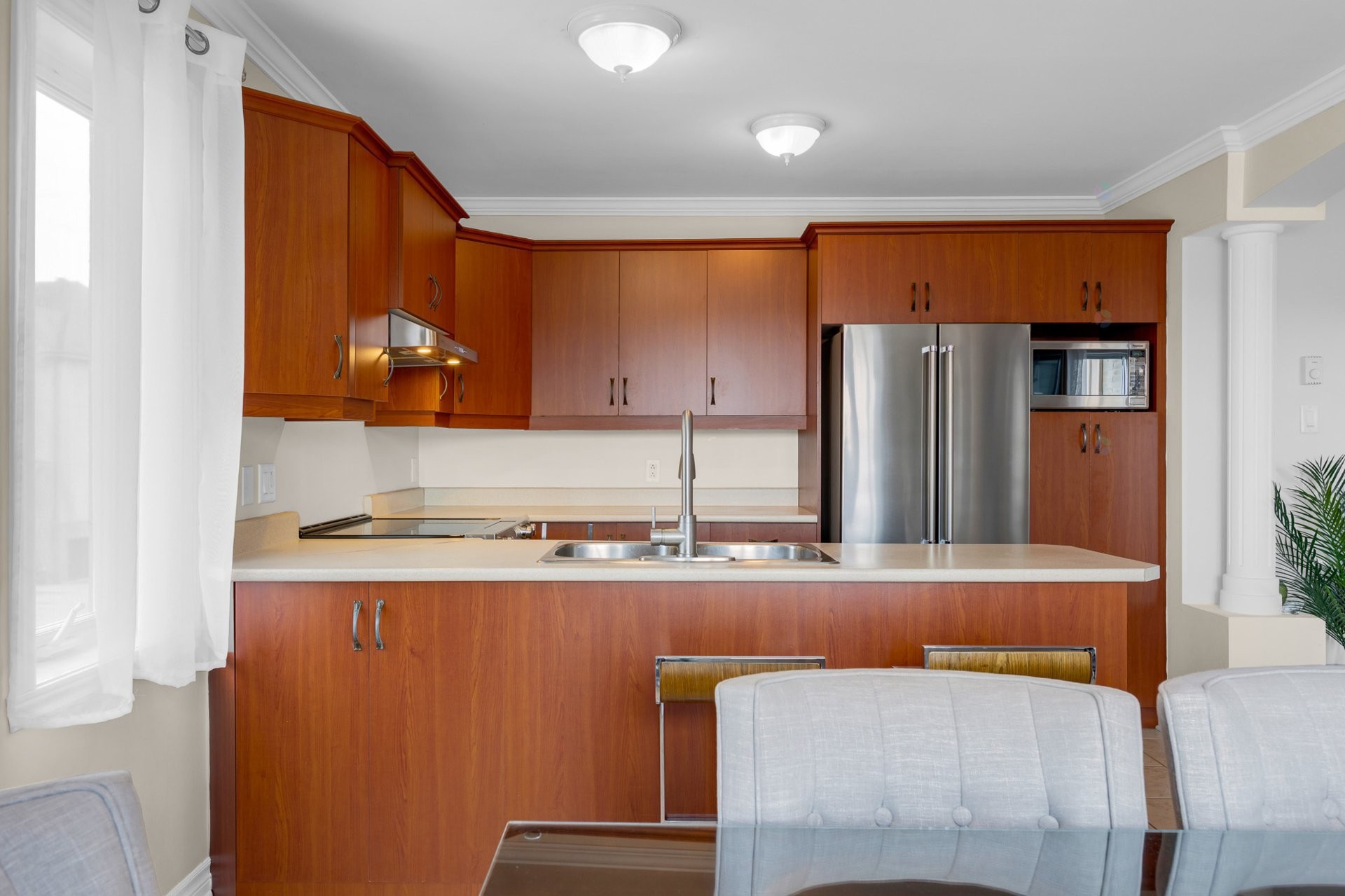 









600


Place du Sommet

, 301,
Saint-Jérôme,




QC
J7Y5L1

