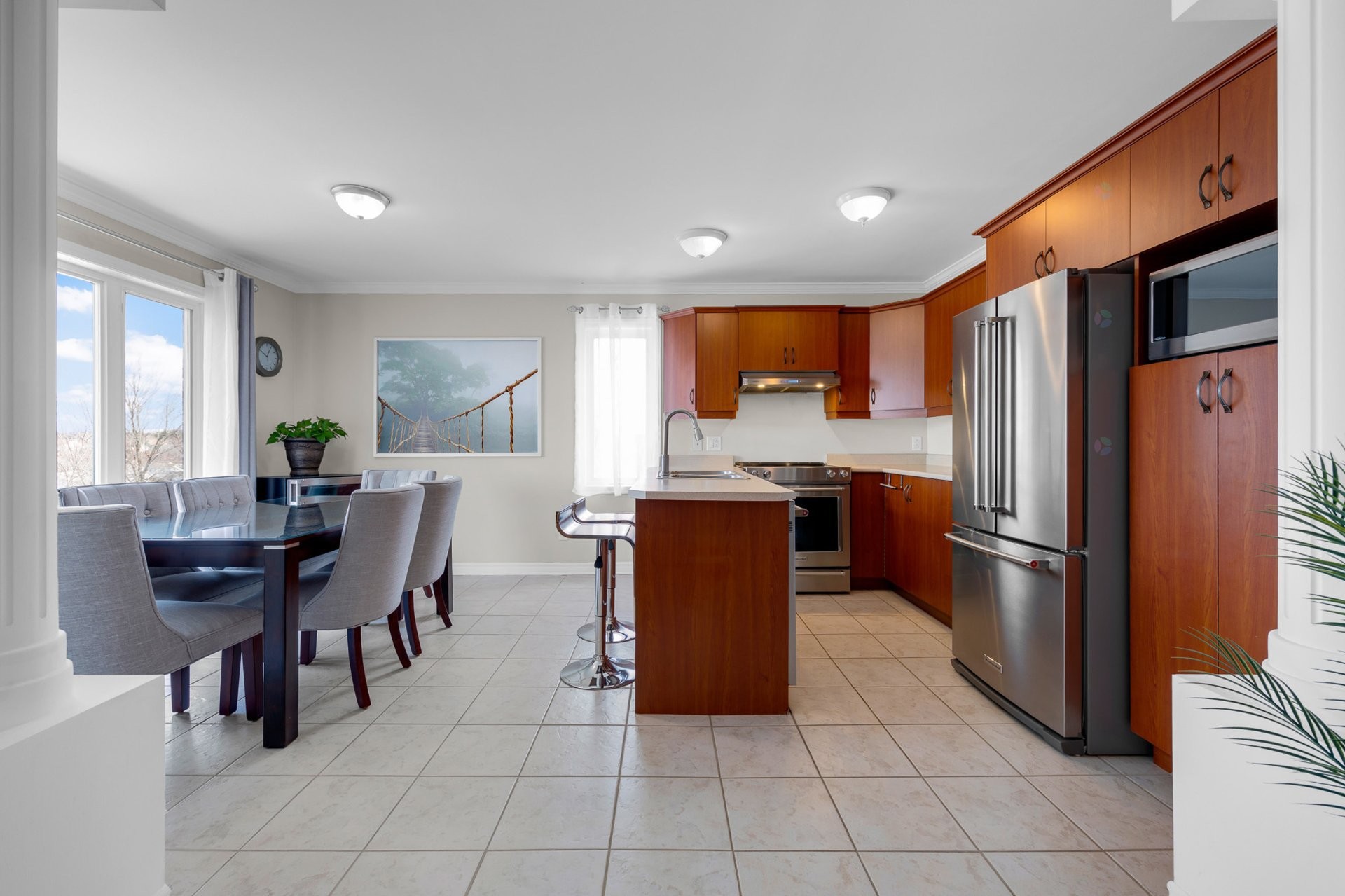 









600


Place du Sommet

, 301,
Saint-Jérôme,




QC
J7Y5L1

