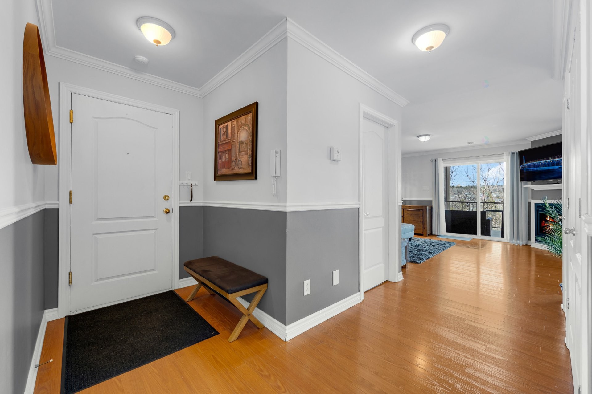 









600


Place du Sommet

, 301,
Saint-Jérôme,




QC
J7Y5L1

