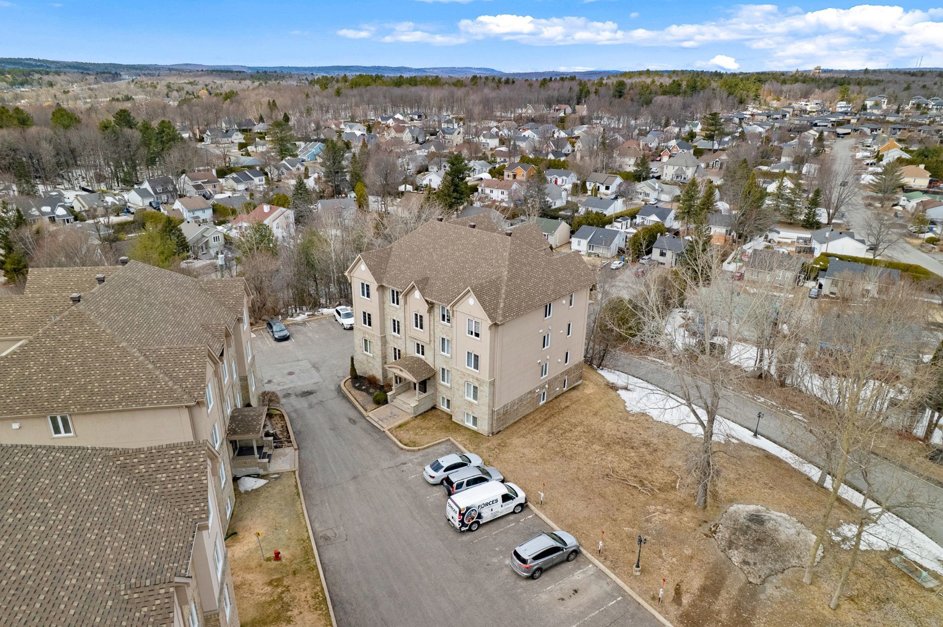 









600


Place du Sommet

, 301,
Saint-Jérôme,




QC
J7Y5L1

