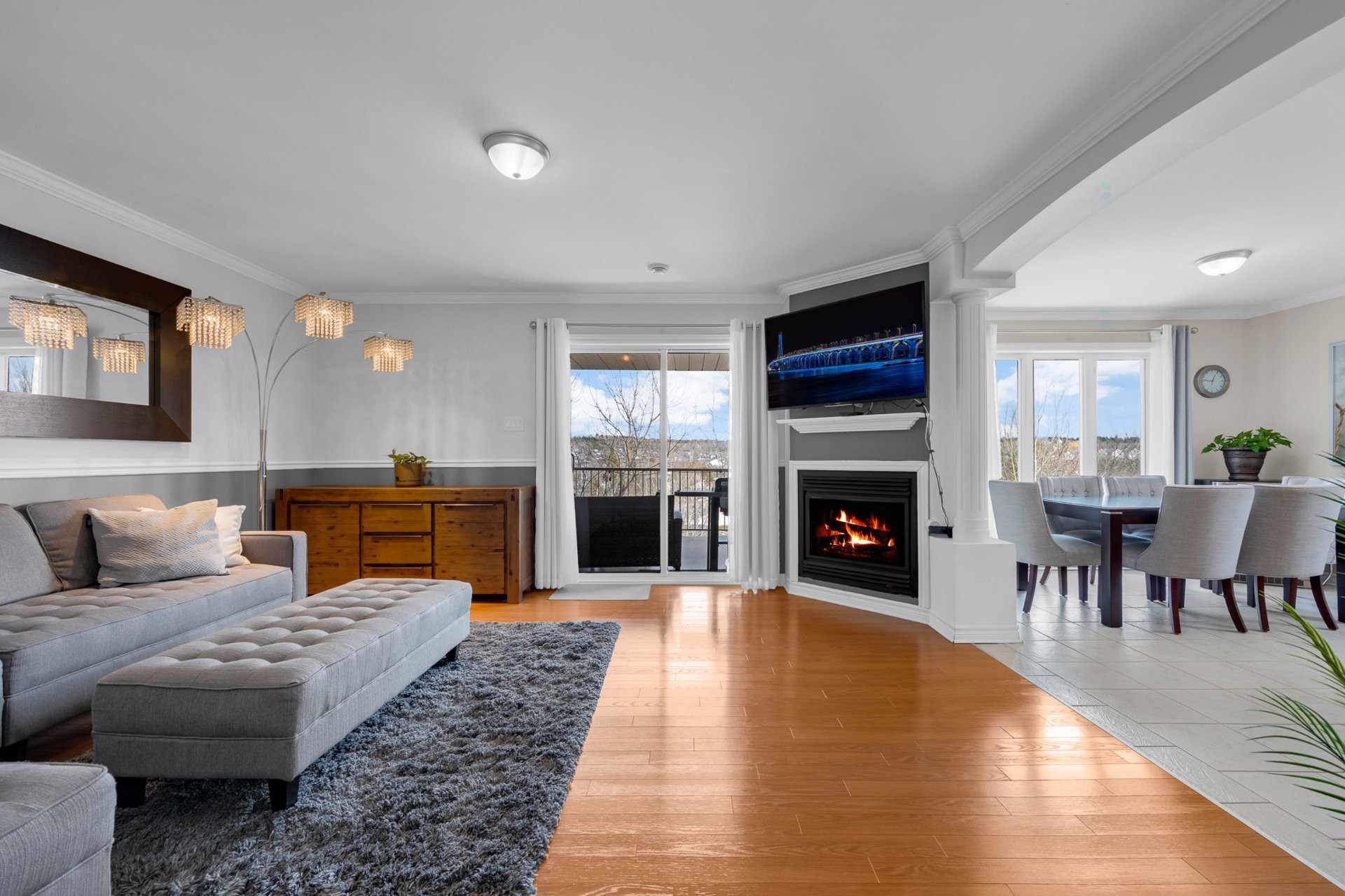 









600


Place du Sommet

, 301,
Saint-Jérôme,




QC
J7Y5L1

