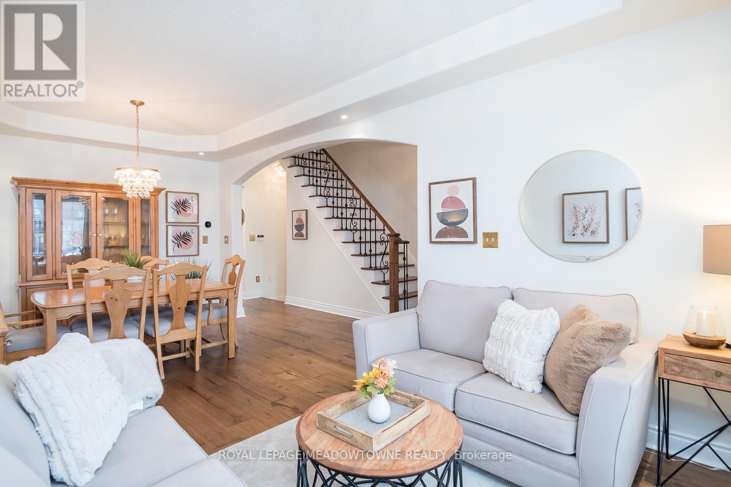 












946 LANCASTER BOULEVARD

,
Milton,




Ontario
L9T6A2

