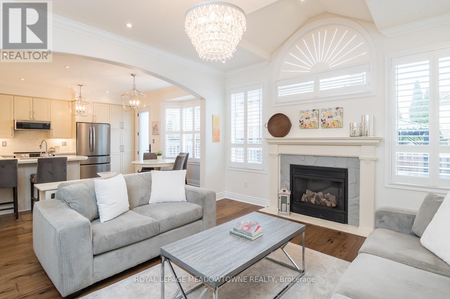 












946 LANCASTER BOULEVARD

,
Milton,




Ontario
L9T6A2

