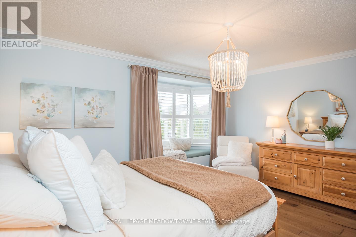 












946 LANCASTER BOULEVARD

,
Milton,




Ontario
L9T6A2

