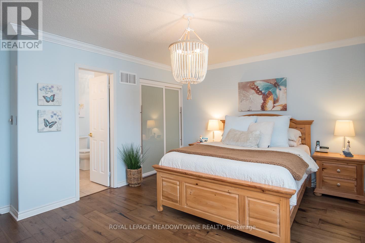 












946 LANCASTER BOULEVARD

,
Milton,




Ontario
L9T6A2

