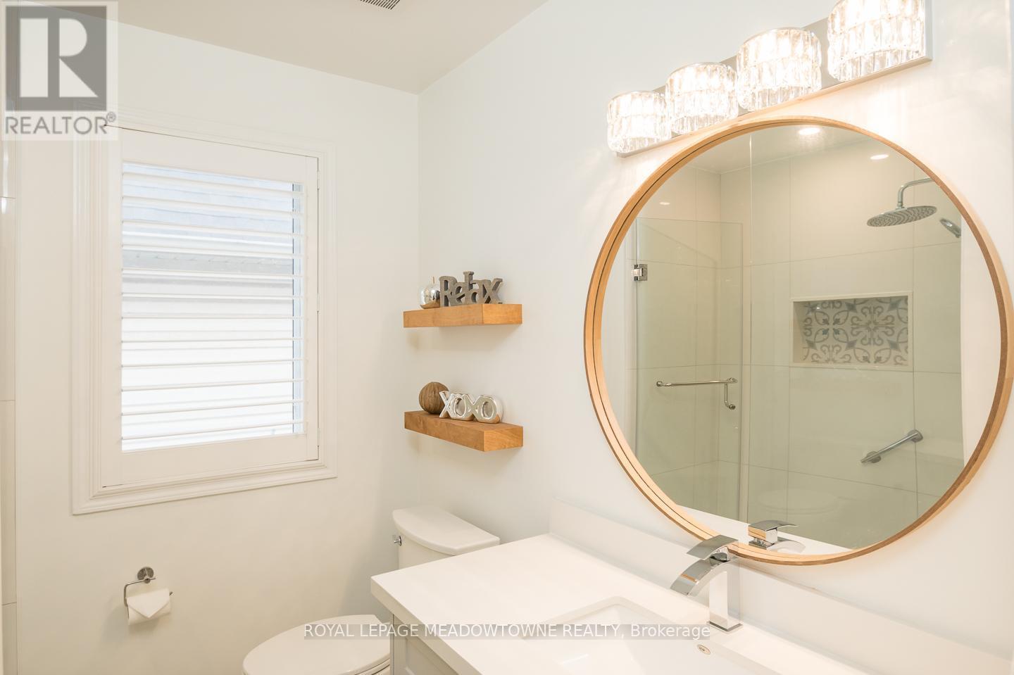 












946 LANCASTER BOULEVARD

,
Milton,




Ontario
L9T6A2

