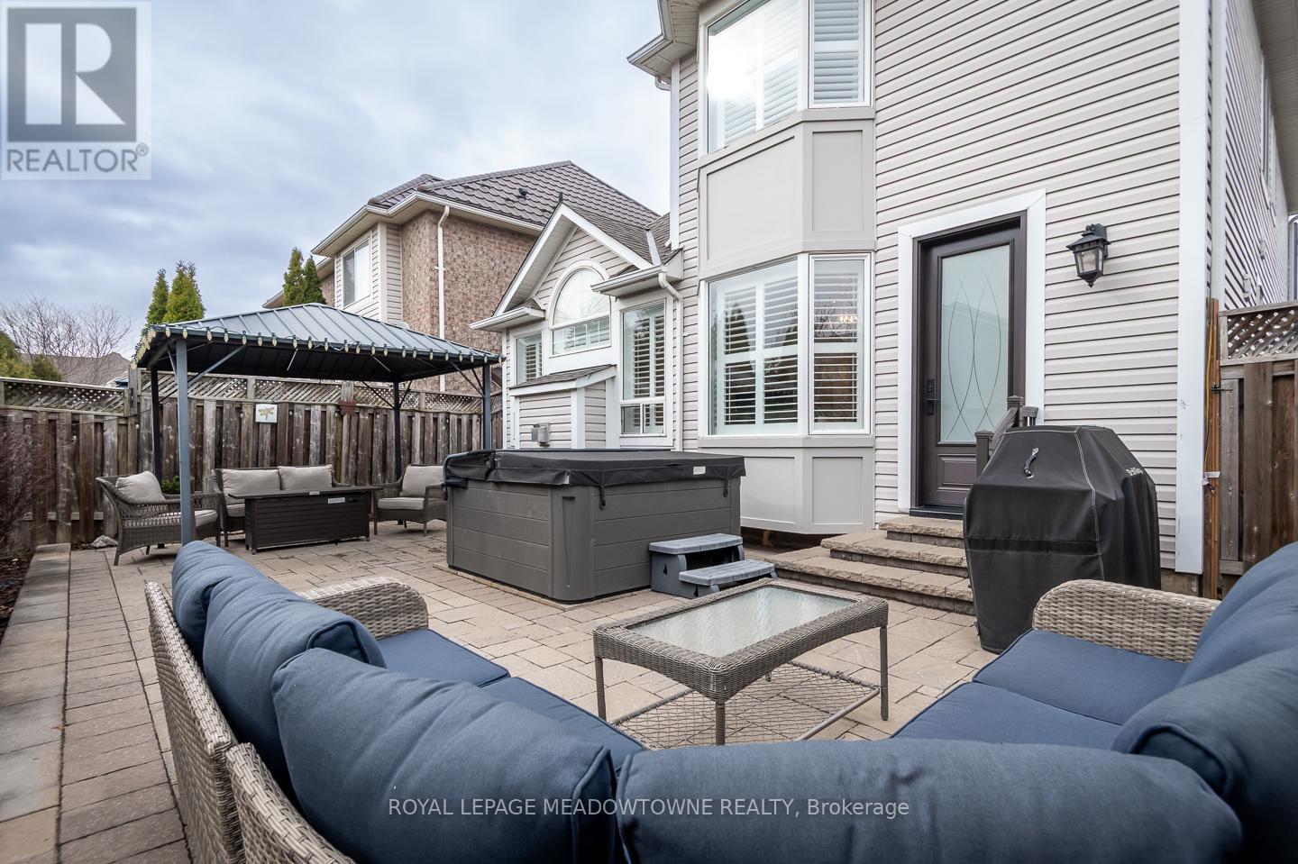 












946 LANCASTER BOULEVARD

,
Milton,




Ontario
L9T6A2

