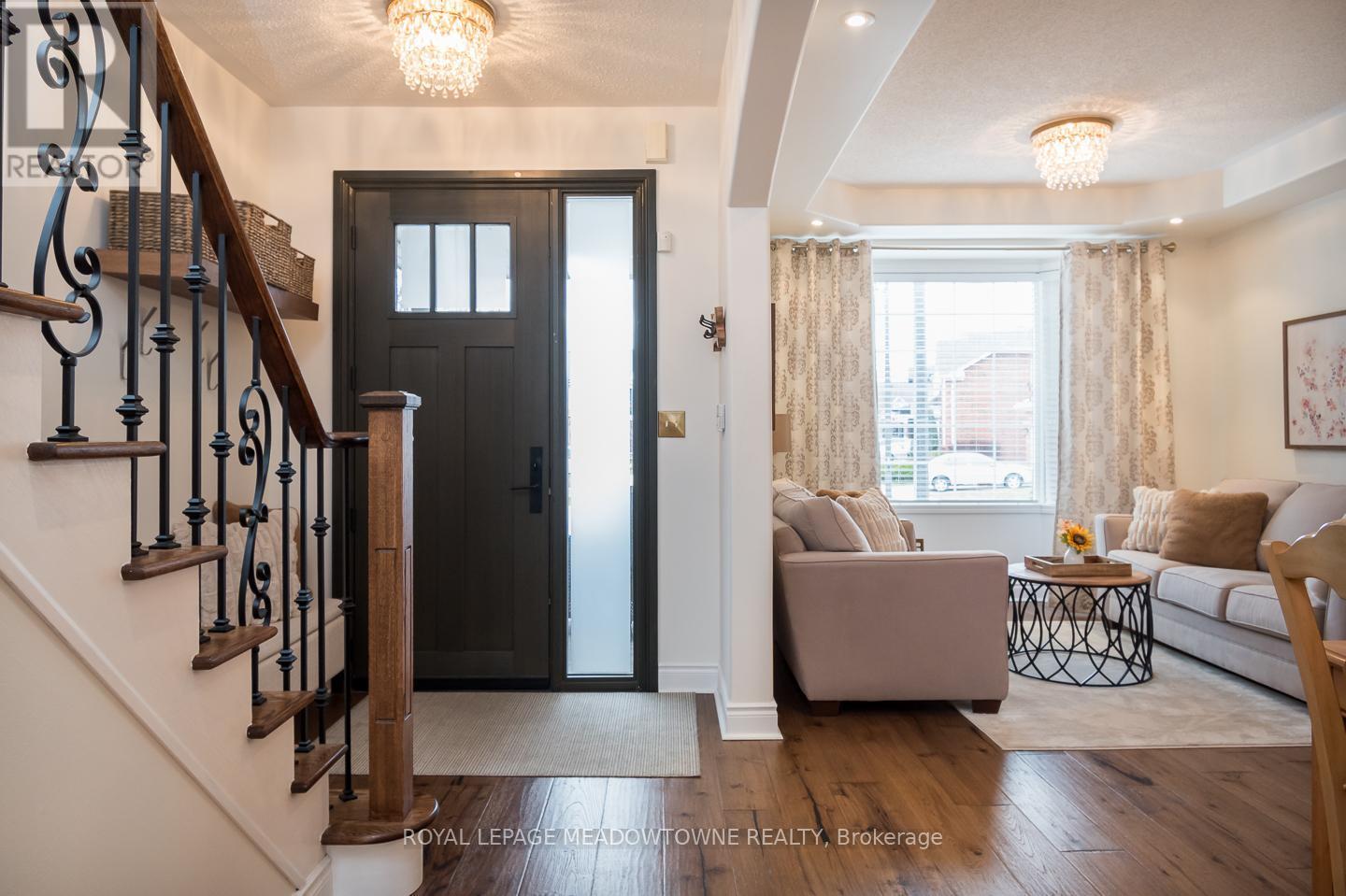 












946 LANCASTER BOULEVARD

,
Milton,




Ontario
L9T6A2

