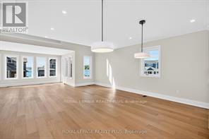 












10 MAGAZINE STREET

,
Penetanguishene,




Ontario
L9M0W6

